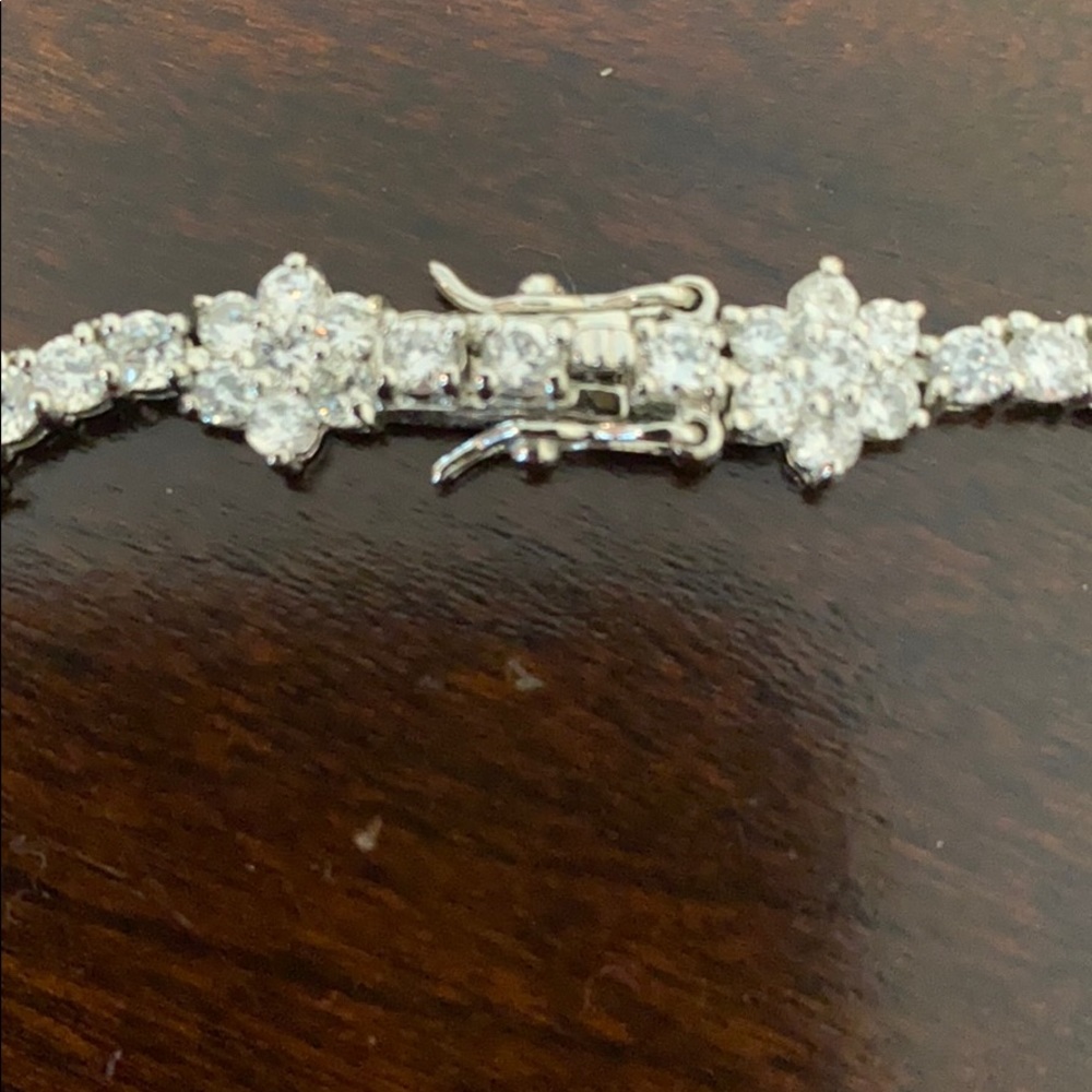 Necklace - Picture 4 of 6